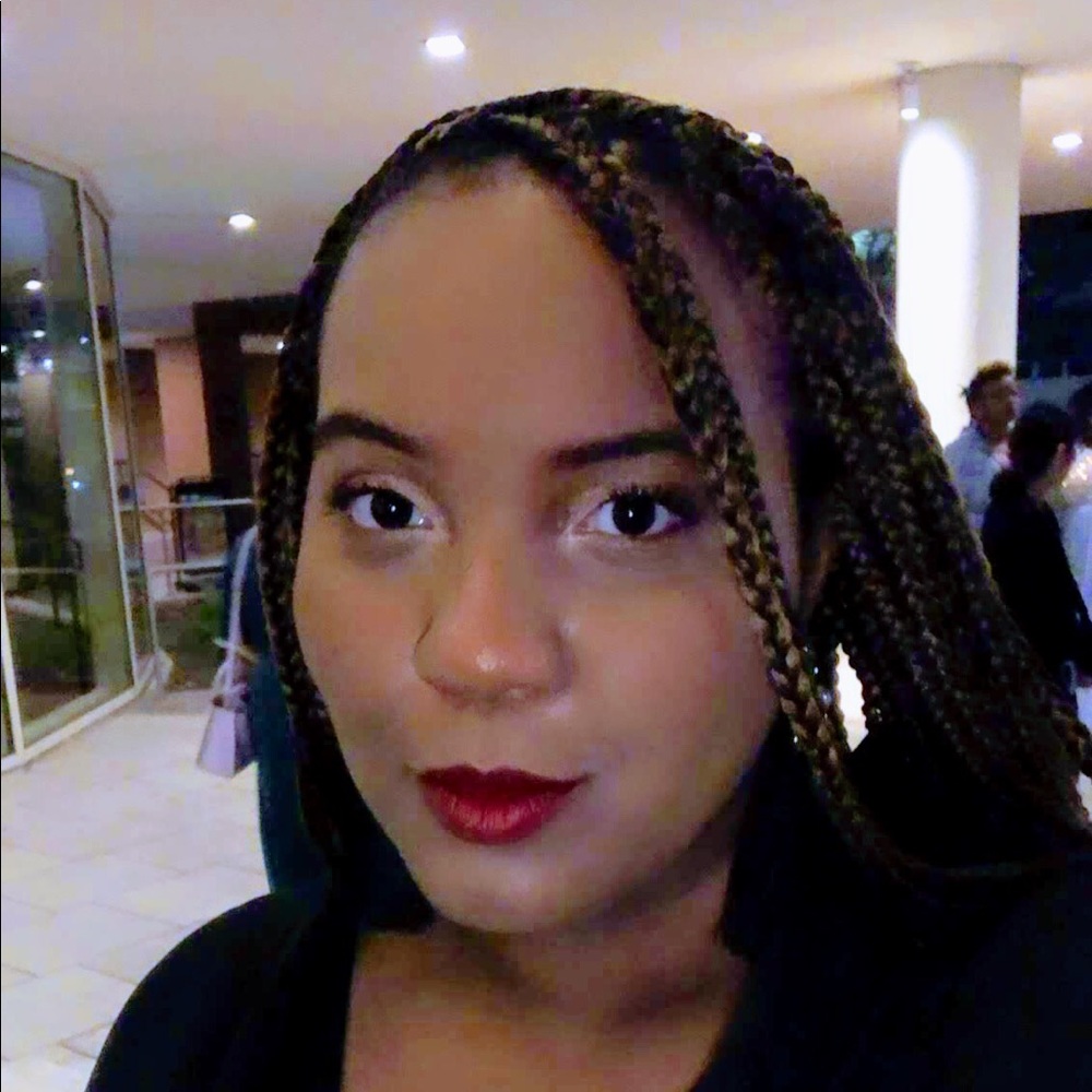 Meet your Posher, Sloane